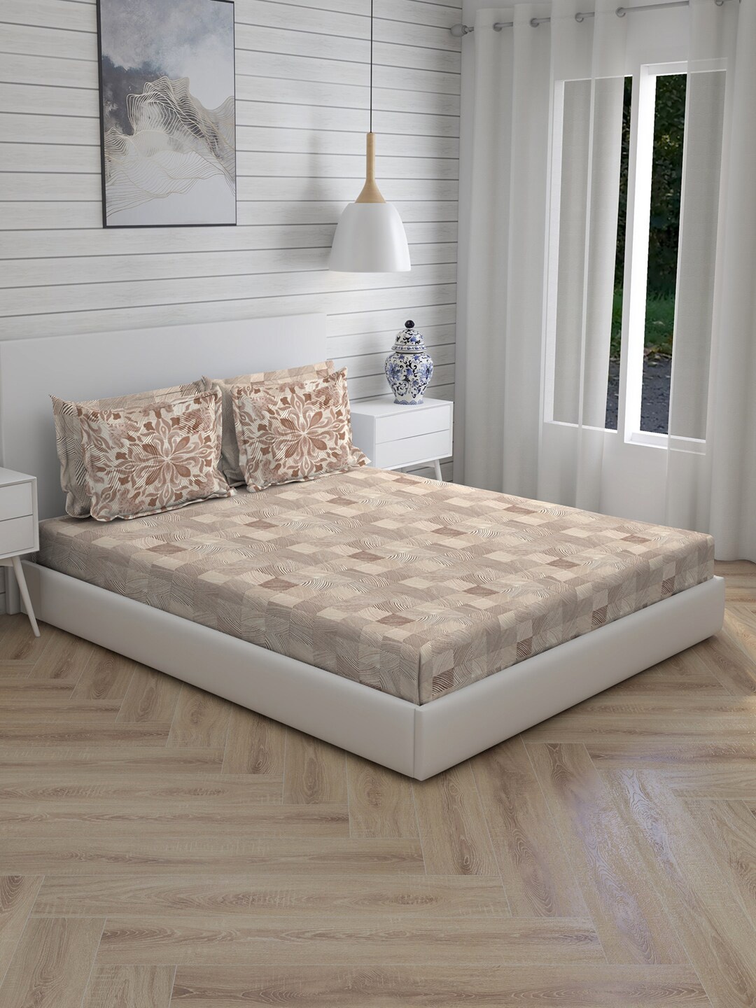 

Boutique Living India Brown Floral 400 TC Cotton 1 King Bedsheet with 4 Pillow Covers