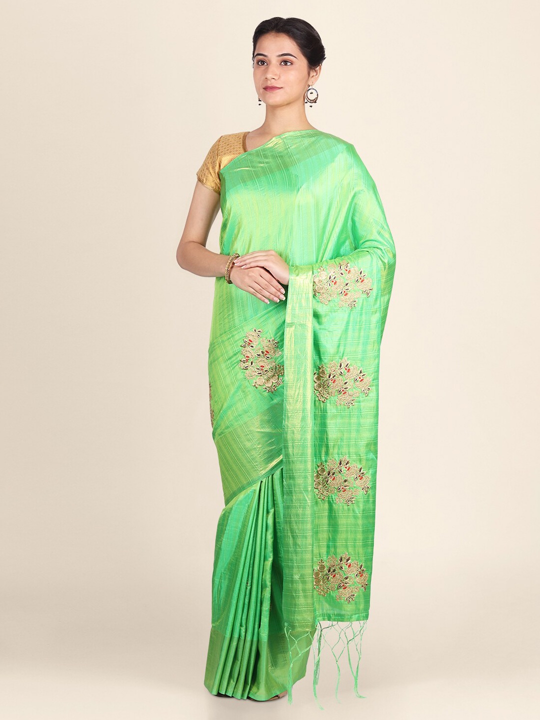 

CLAI WORLD Green & Gold-Toned Silk Blend Handloom Striped Saree