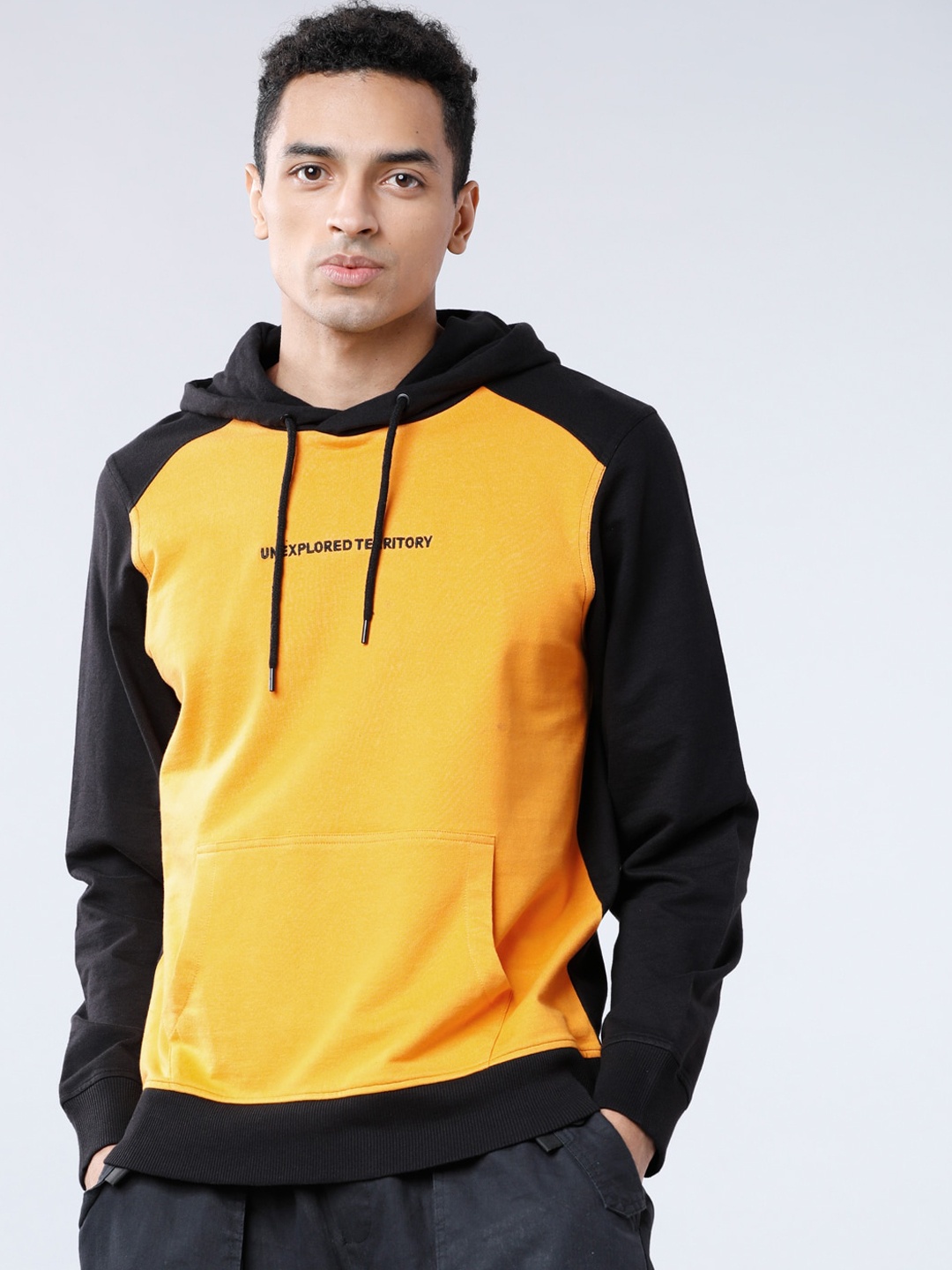 

HIGHLANDER Men Mustard Yellow & Black Solid Hooded Sweatshirt