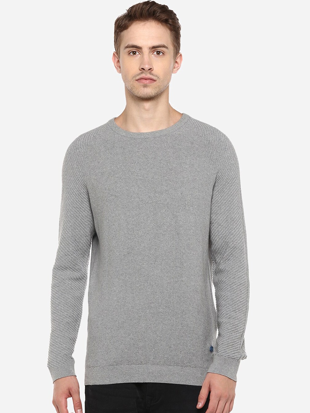 

Red Chief Men Grey Solid Pullover Sweater