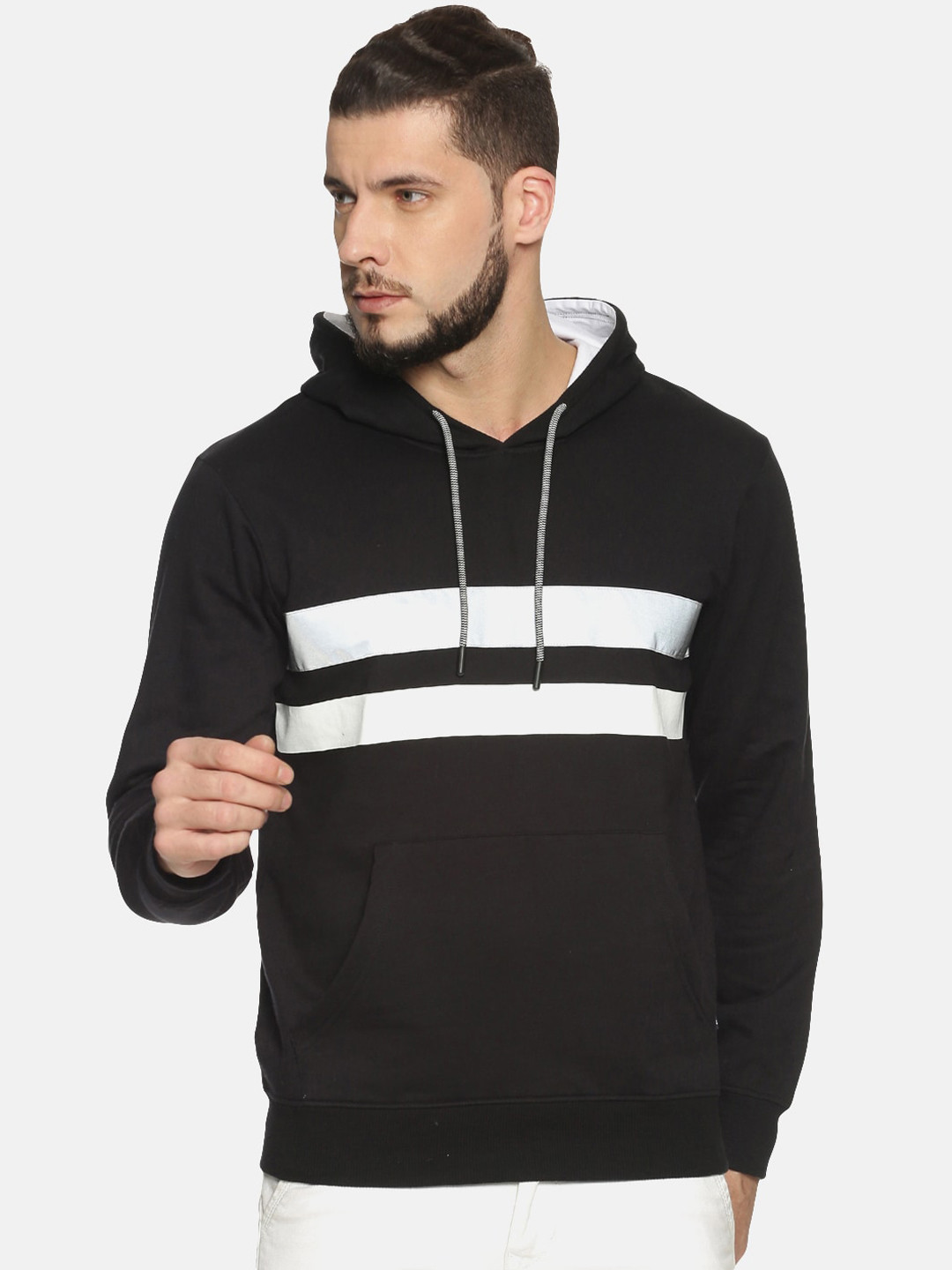 

Chennis Men Black Printed Hooded Sweatshirt