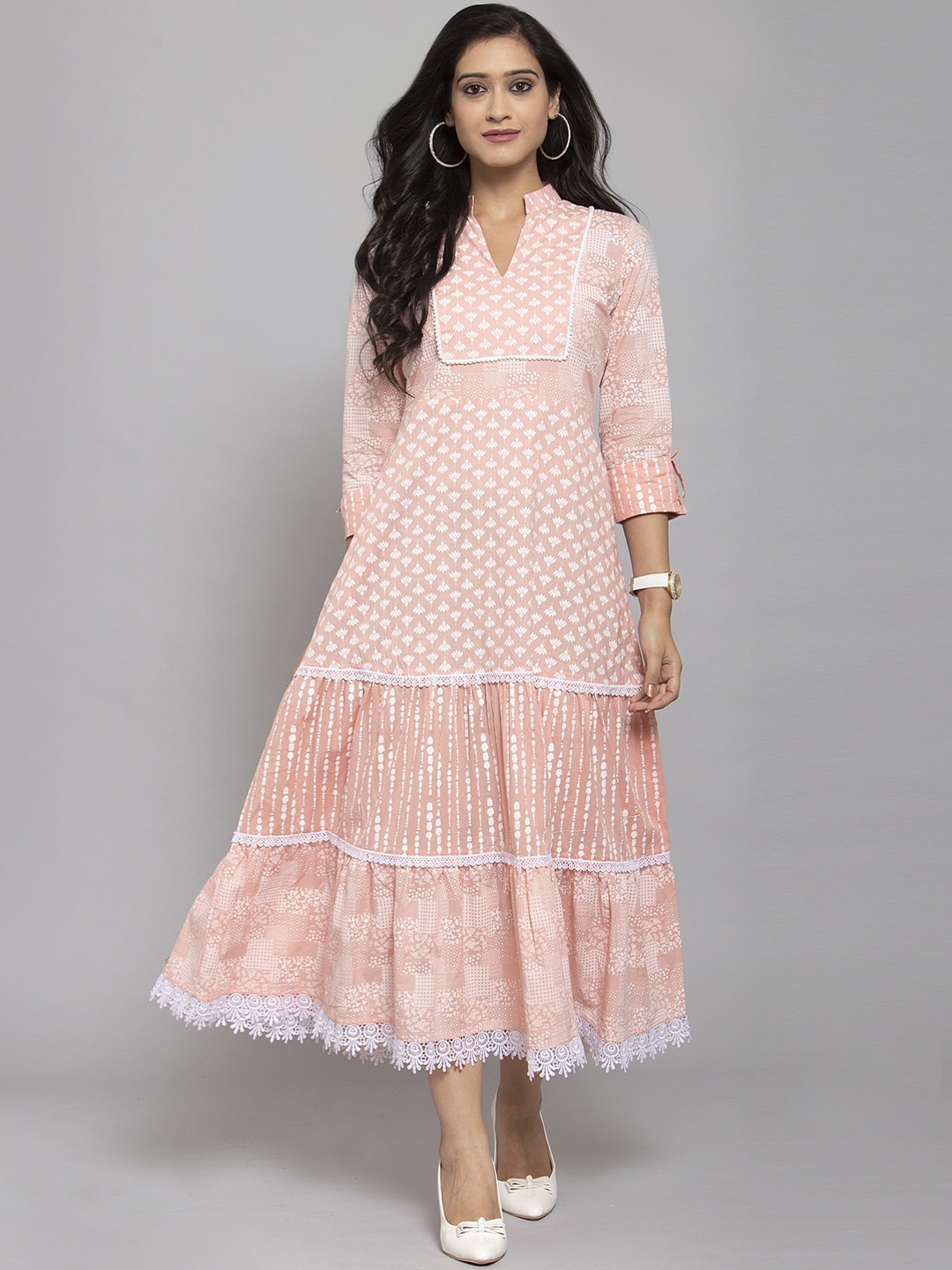 

Get Glamr Women Peach-Coloured Floral Printed A-Line Ethnic Dress With Matching Mask