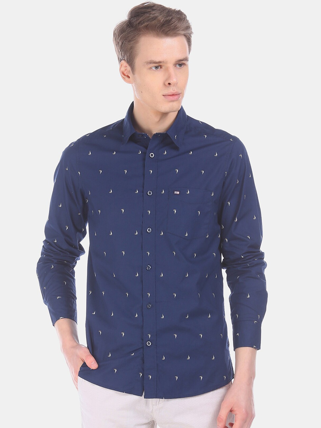 

Arrow Sport Men Navy Blue & White Regular Fit Printed Casual Shirt