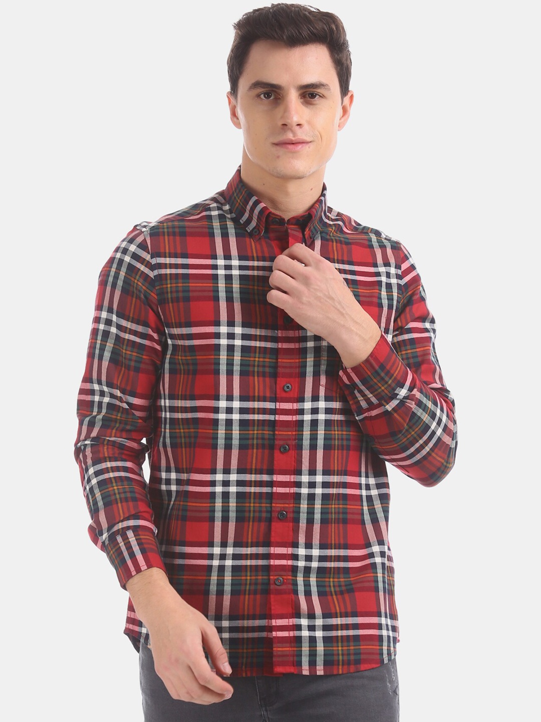 

Arrow Sport Men Red & Navy Blue Regular Fit Checked Casual Shirt