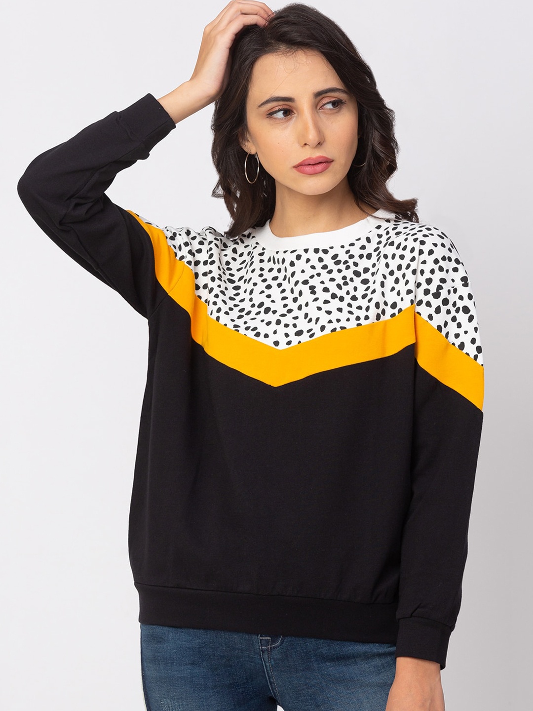 

Globus Women Black & Off-White Colourblocked Sweatshirt