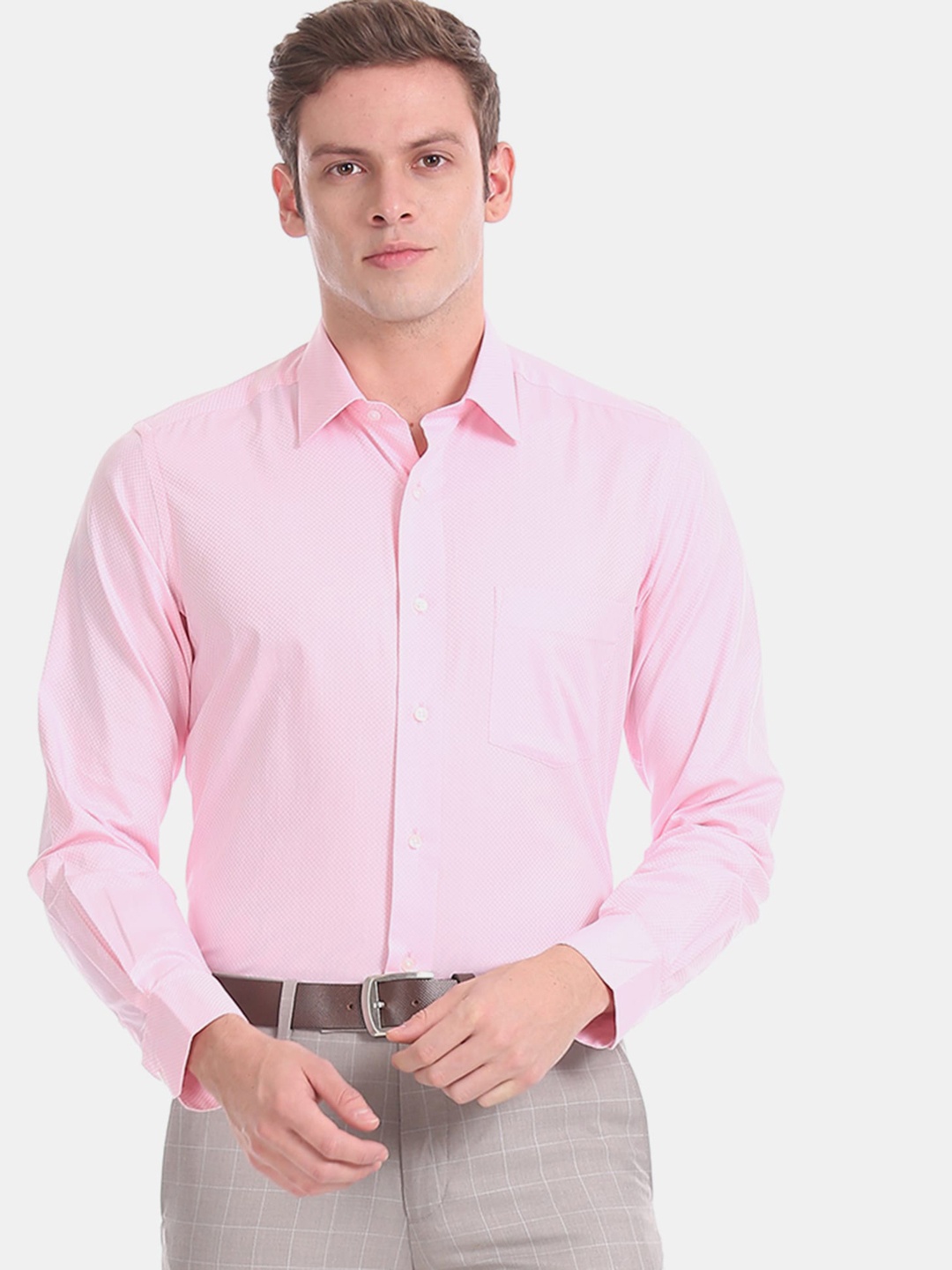 

Arrow Men Pink Regular Fit Self Design Formal Shirt