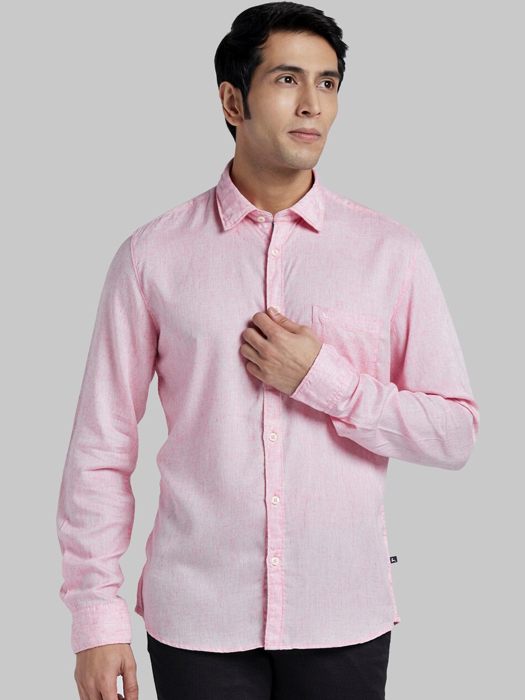 Parx Men Red Regular Fit Solid Casual Shirt