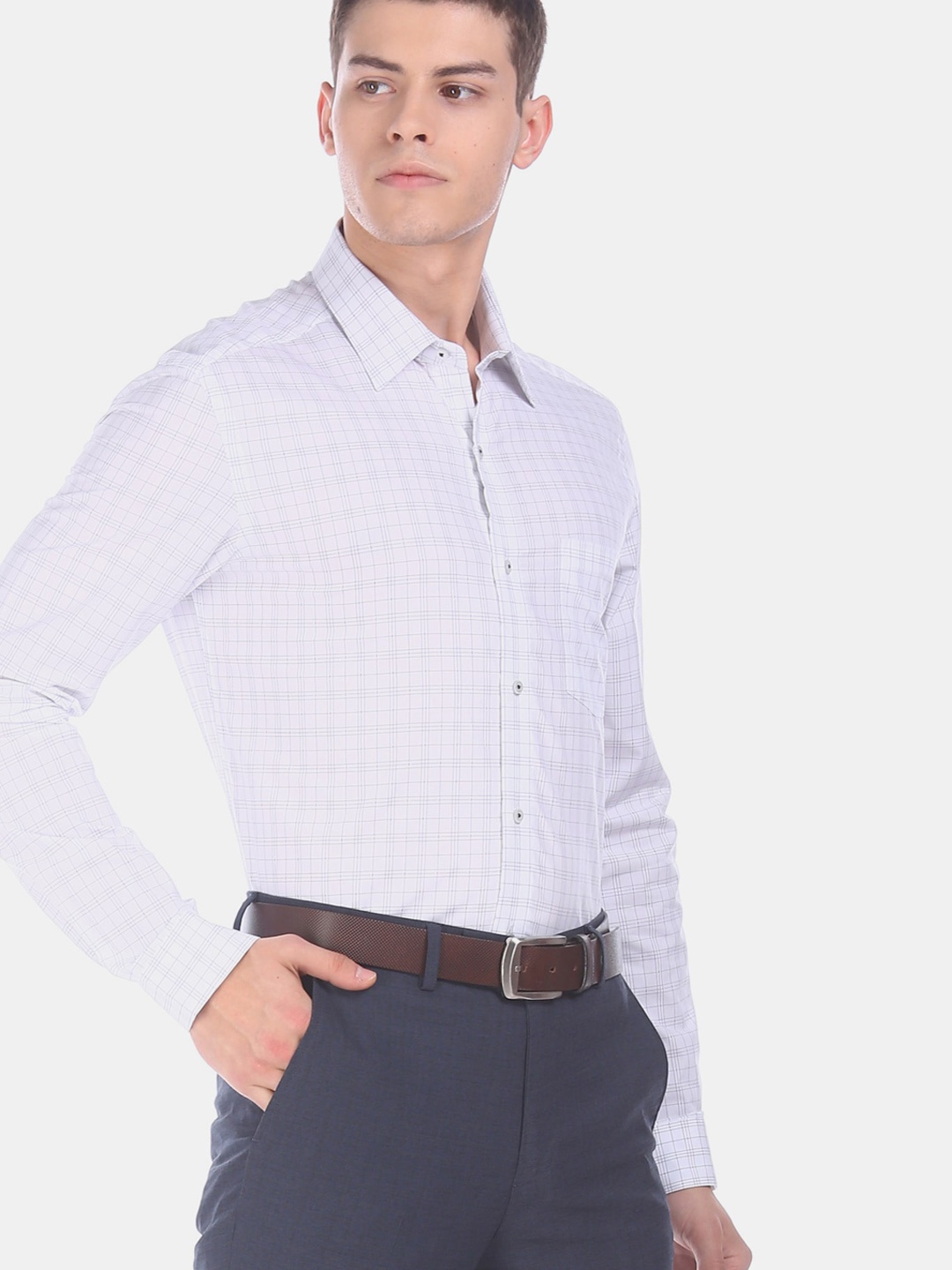 

Arrow Men White Slim Fit Checked Formal Shirt