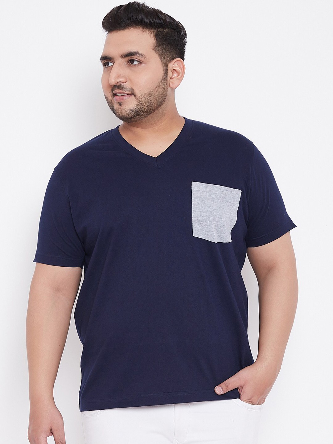 

bigbanana Men Plus Size Navy Blue Colourblocked V-Neck T-shirt