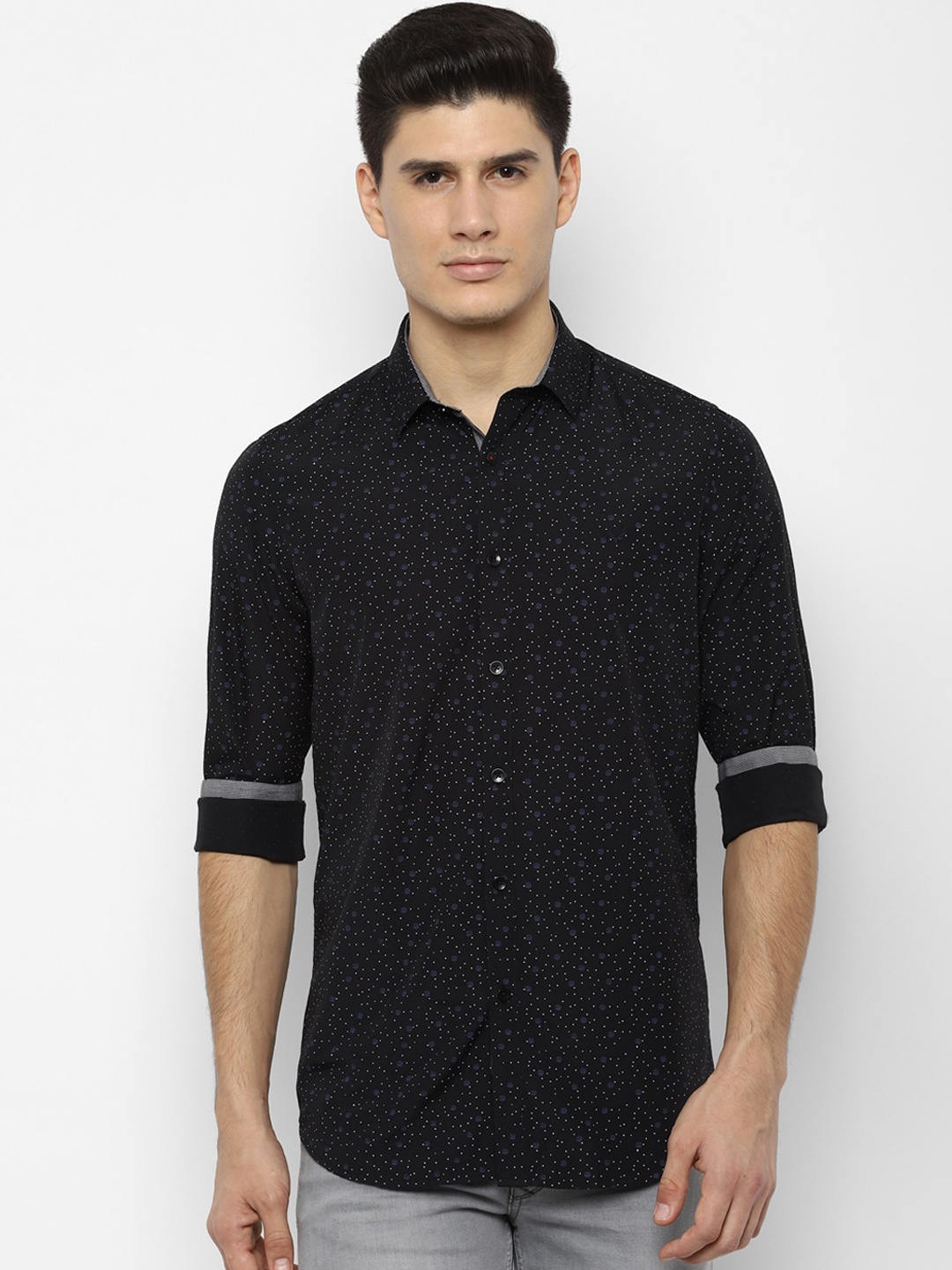 

Allen Solly Men Black & White Slim Fit Printed Casual Shirt