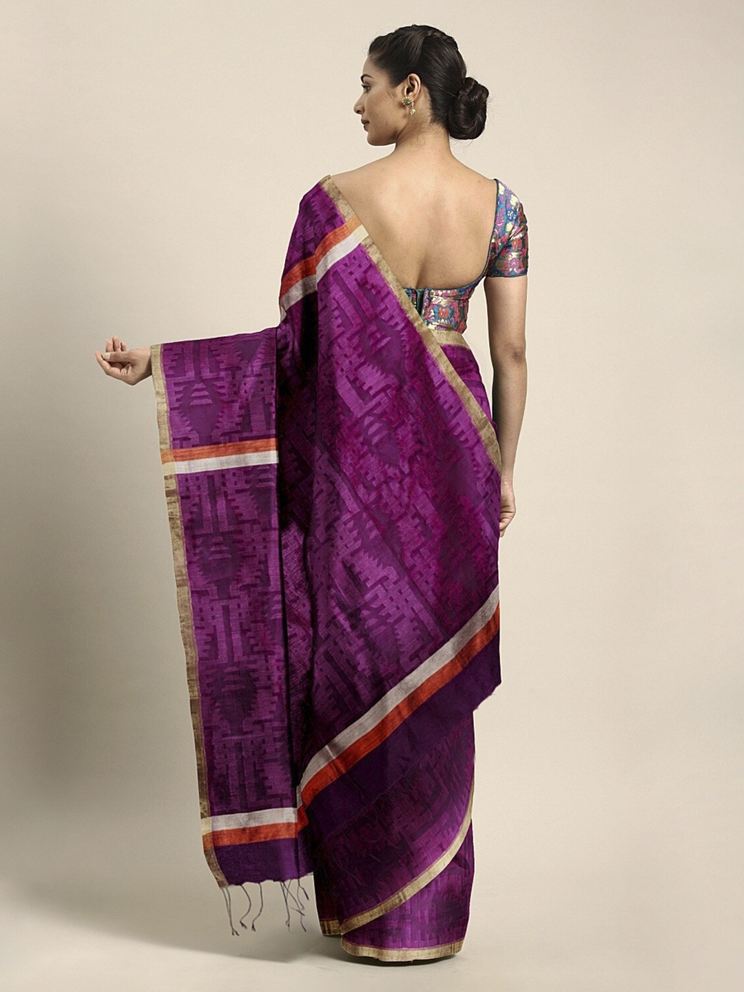 

Mitera Magenta Silk Blend Woven Design Taant Handloom Saree