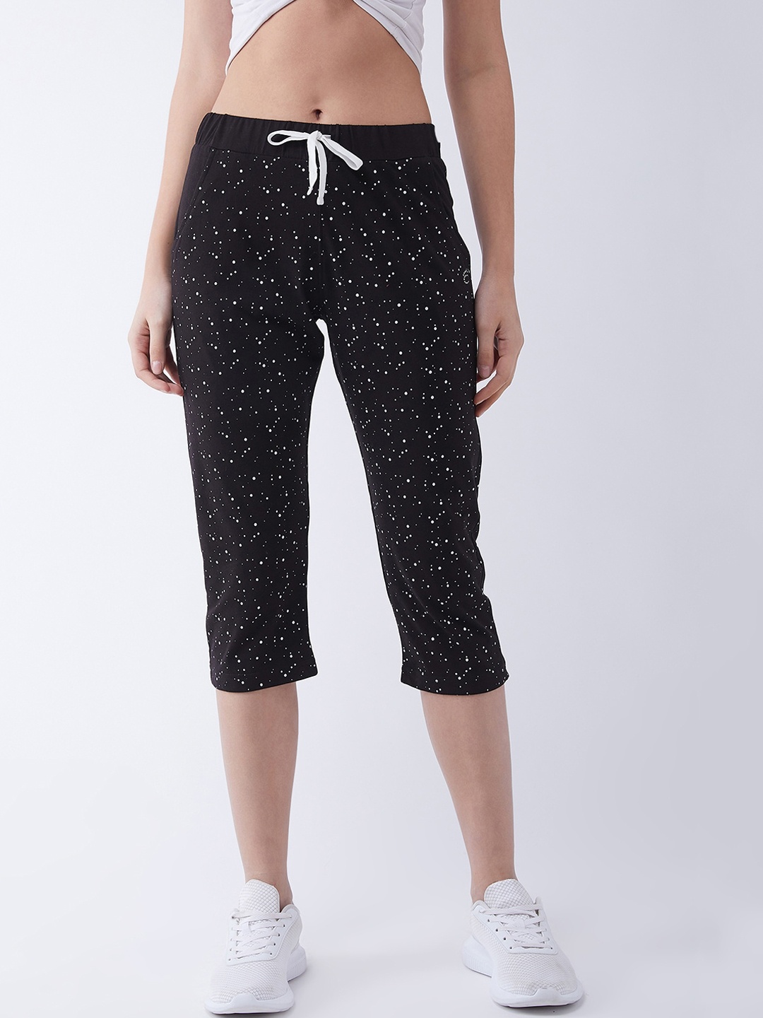 

FEMEA Women Black Printed Slim Fit Cotton Capris