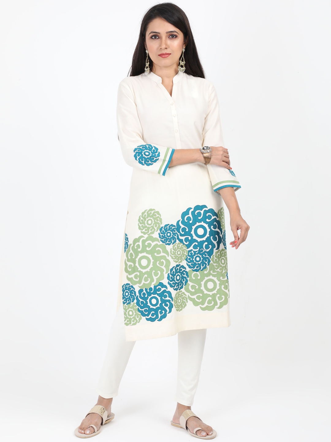 

SABOO COLLECTIONS Women Cream-Coloured Printed Silk Straight Kurta