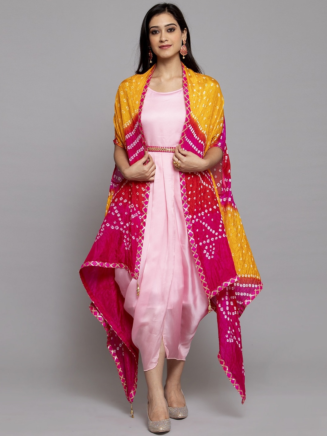 

Get Glamr Women Pink Solid A-Line Drape Dress