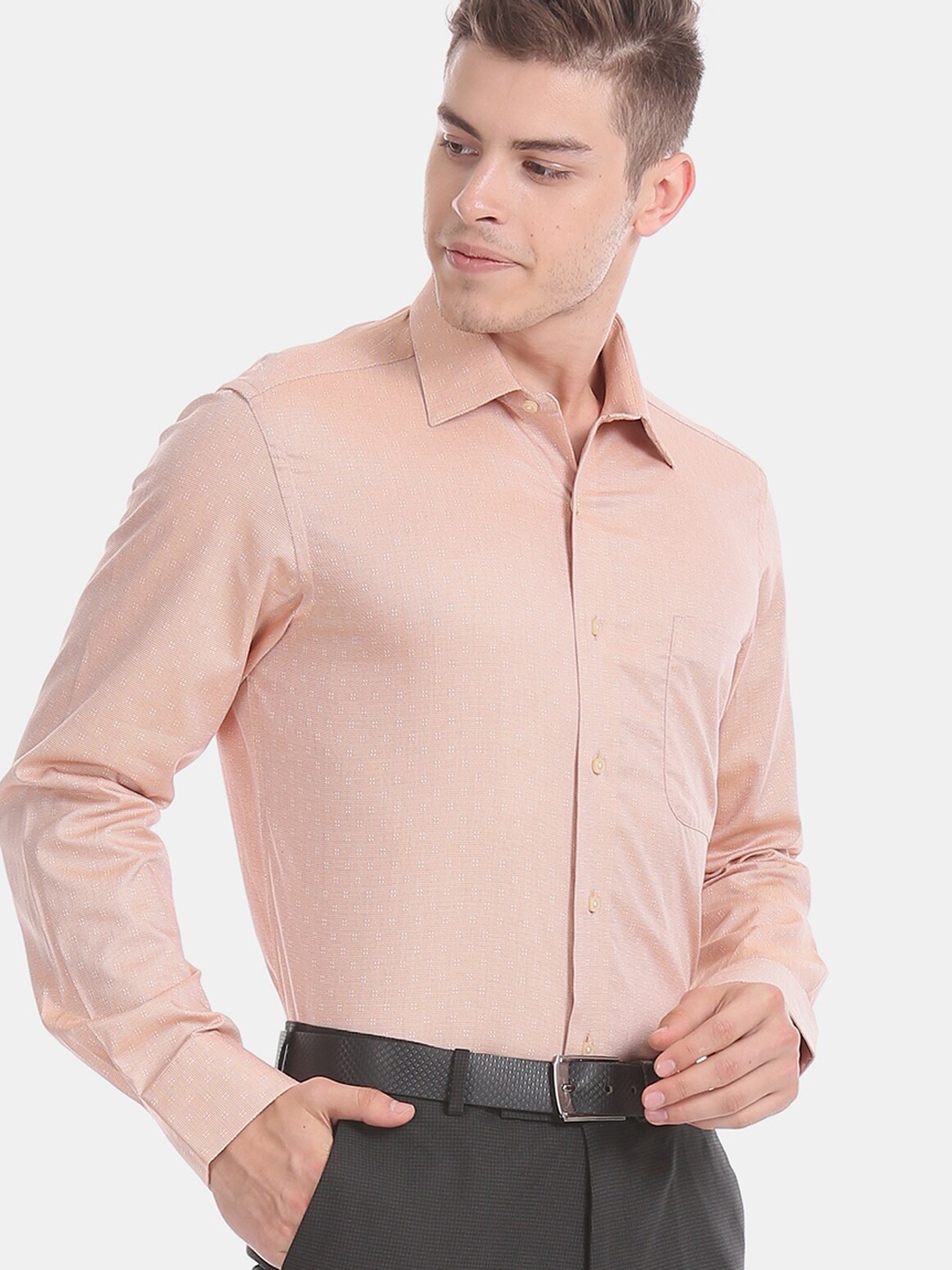 

Arrow Men Peach-Coloured Regular Fit Self Design Formal Shirt