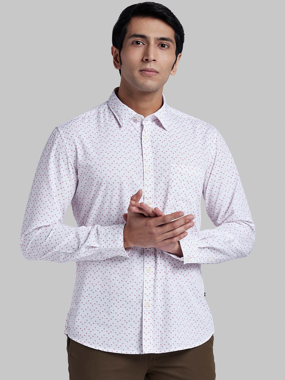 

Parx Men White & Red Regular Fit Printed Casual Shirt