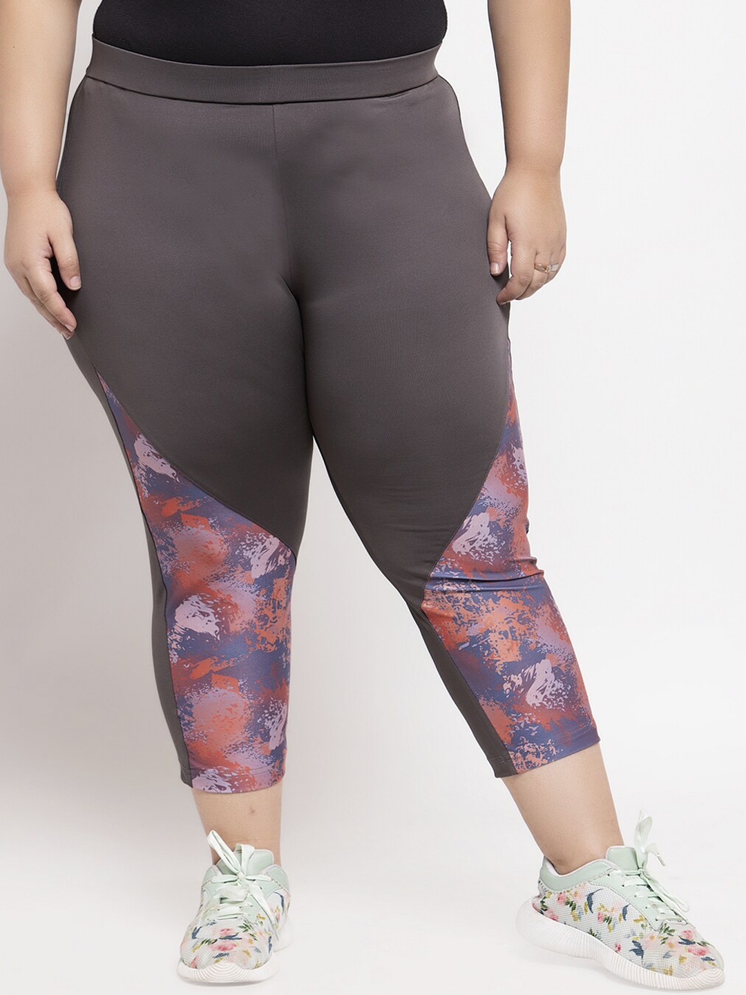

plusS Women Grey Printed Capris