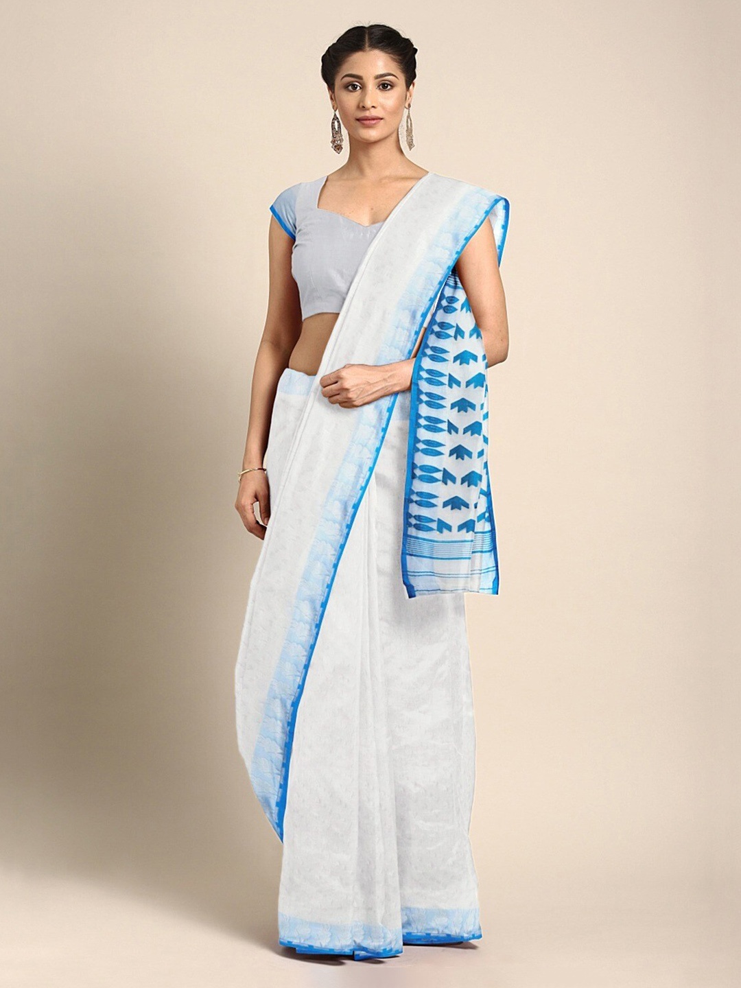 

Mitera White & Blue Silk Cotton Woven Design Jamdani Saree