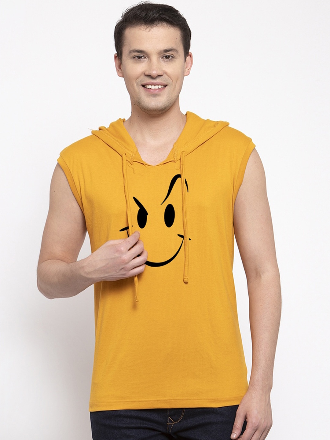 

Friskers Men Mustard Printed Hood T-shirt