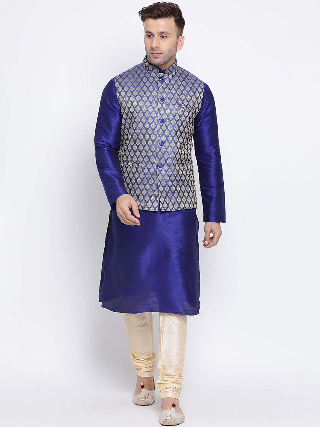 

NAMASKAR Men Blue & Gold-Toned Woven Design Kurta with Churidar