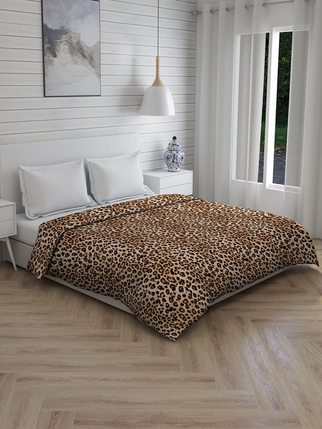 Boutique Living India Brown & Black Abstract Mild Winter 150 GSM Double Bed Dohar