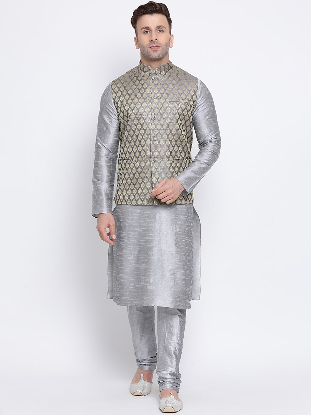 

NAMASKAR Men Silver-Coloured & Grey Solid Kurta with Churidar & Nehru Jacket