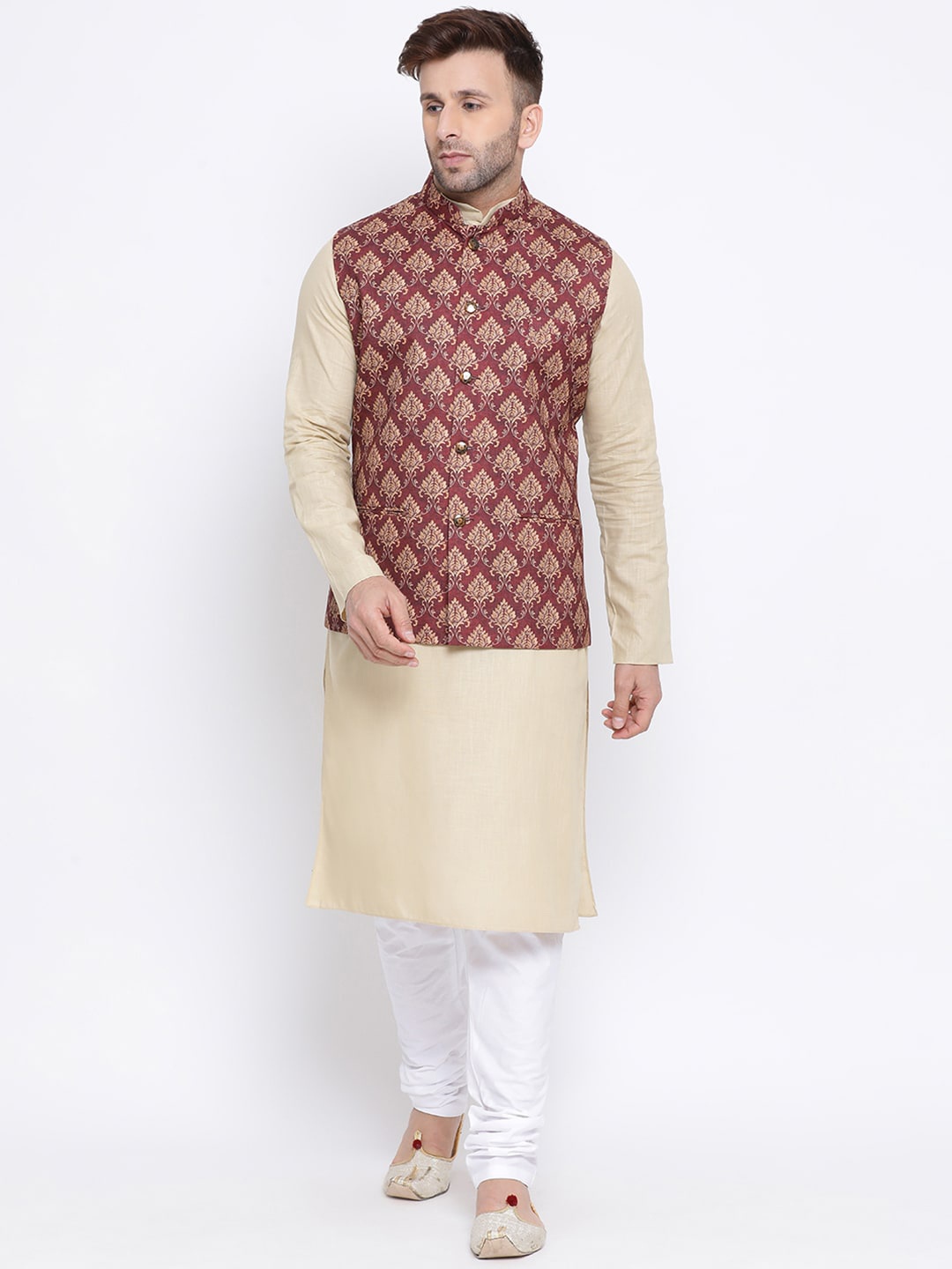 

NAMASKAR Men Cream-Coloured & White Printed Kurta with Churidar & Nehru Jacket