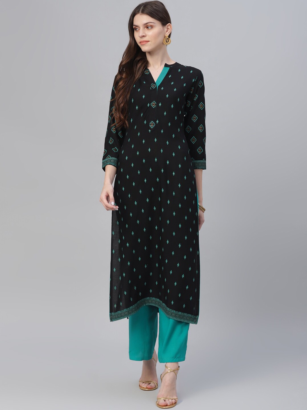 

GERUA Women Black & Blue Printed Kurta with Trousers
