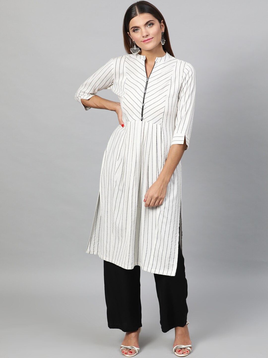 

STREET 9 Women White