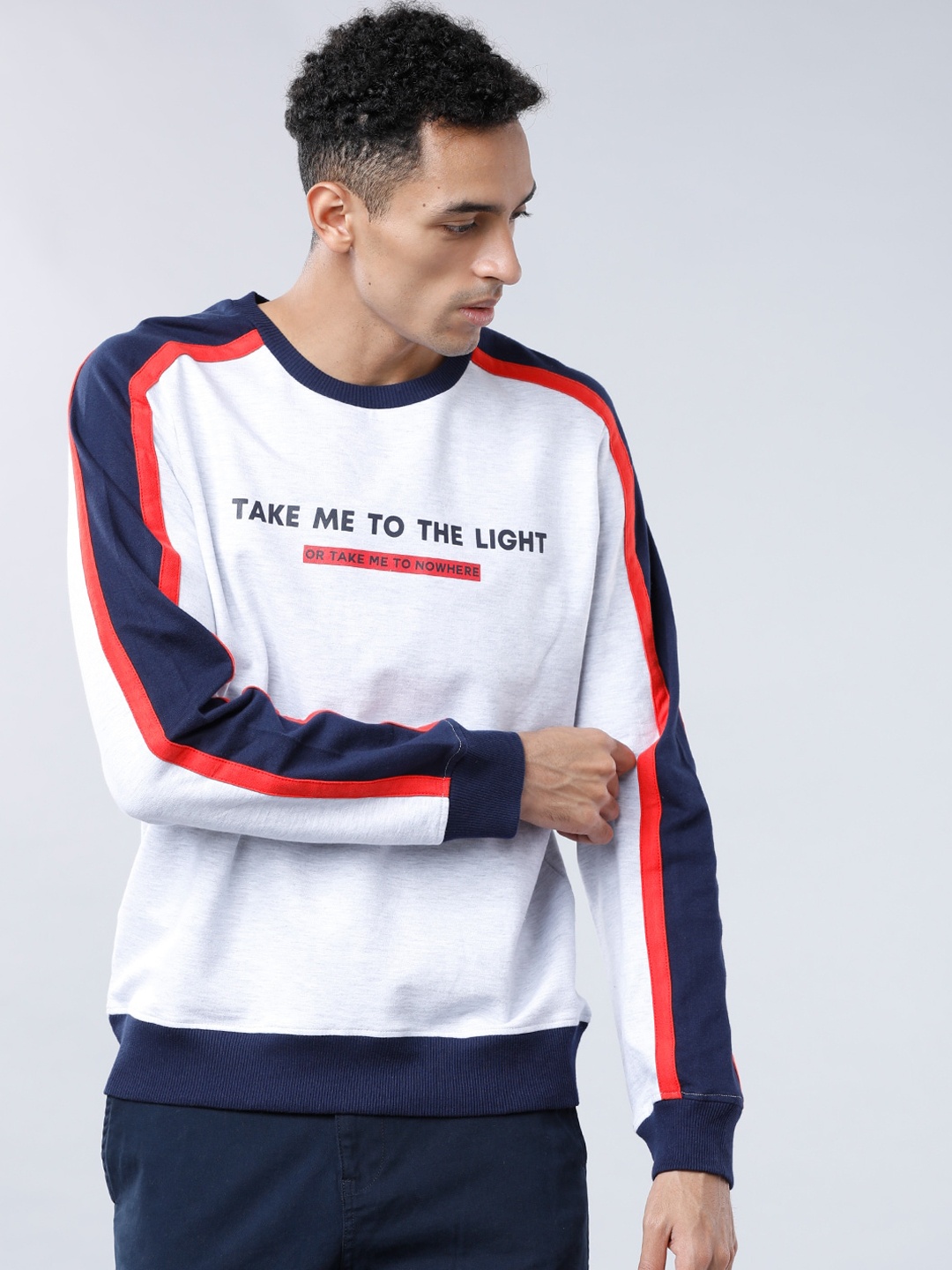 

HIGHLANDER Men Grey & Navy Blue Printed Sweatshirt