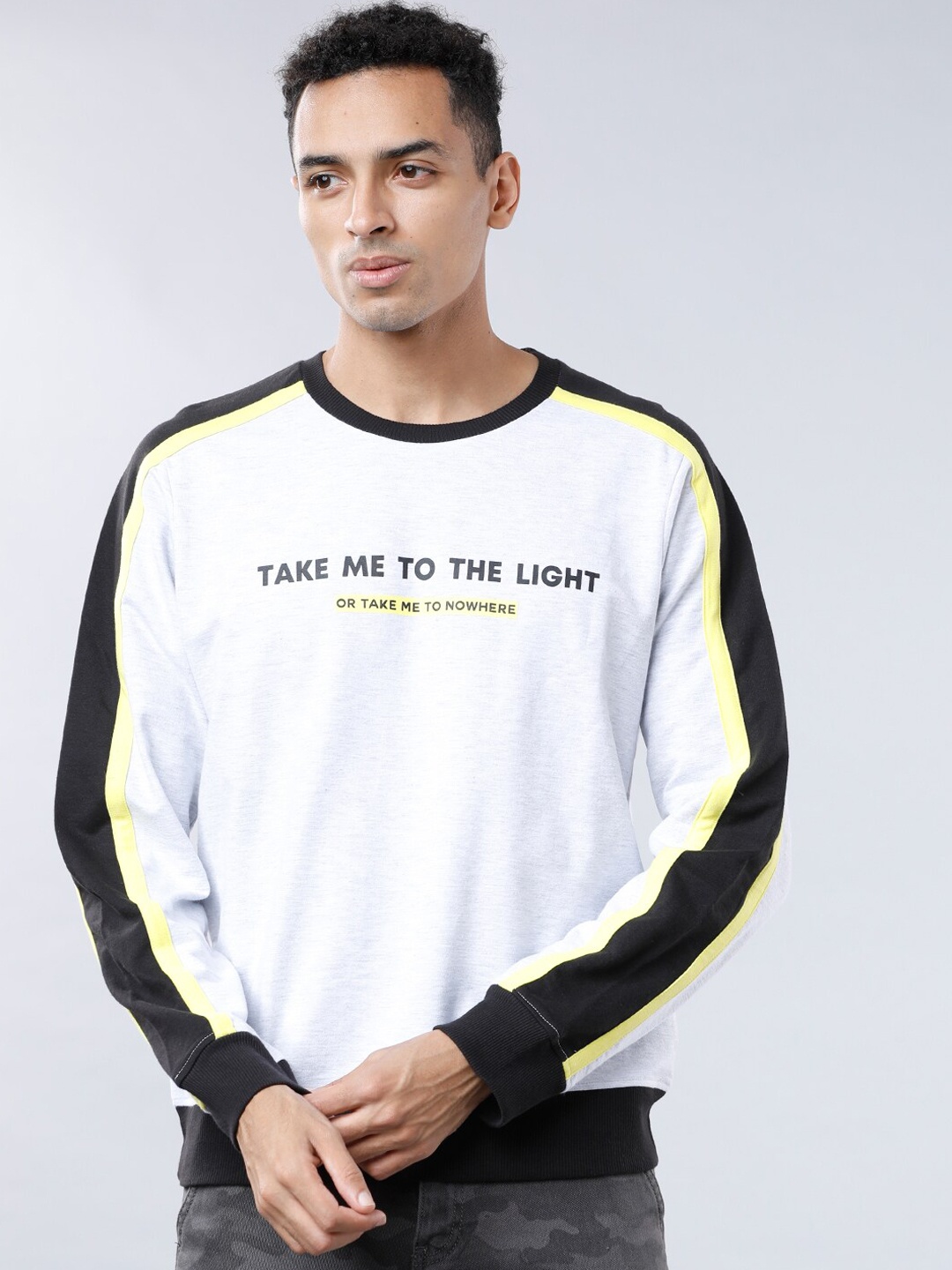 

HIGHLANDER Men Grey & Black Printed Sweatshirt