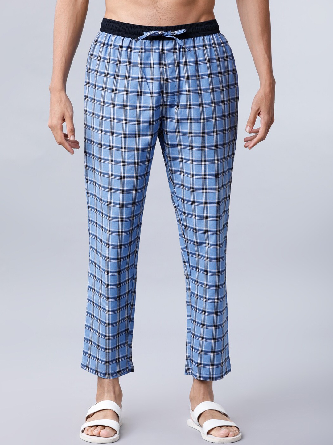 

HIGHLANDER Men Navy Checked Cropped Lounge Pants, Blue