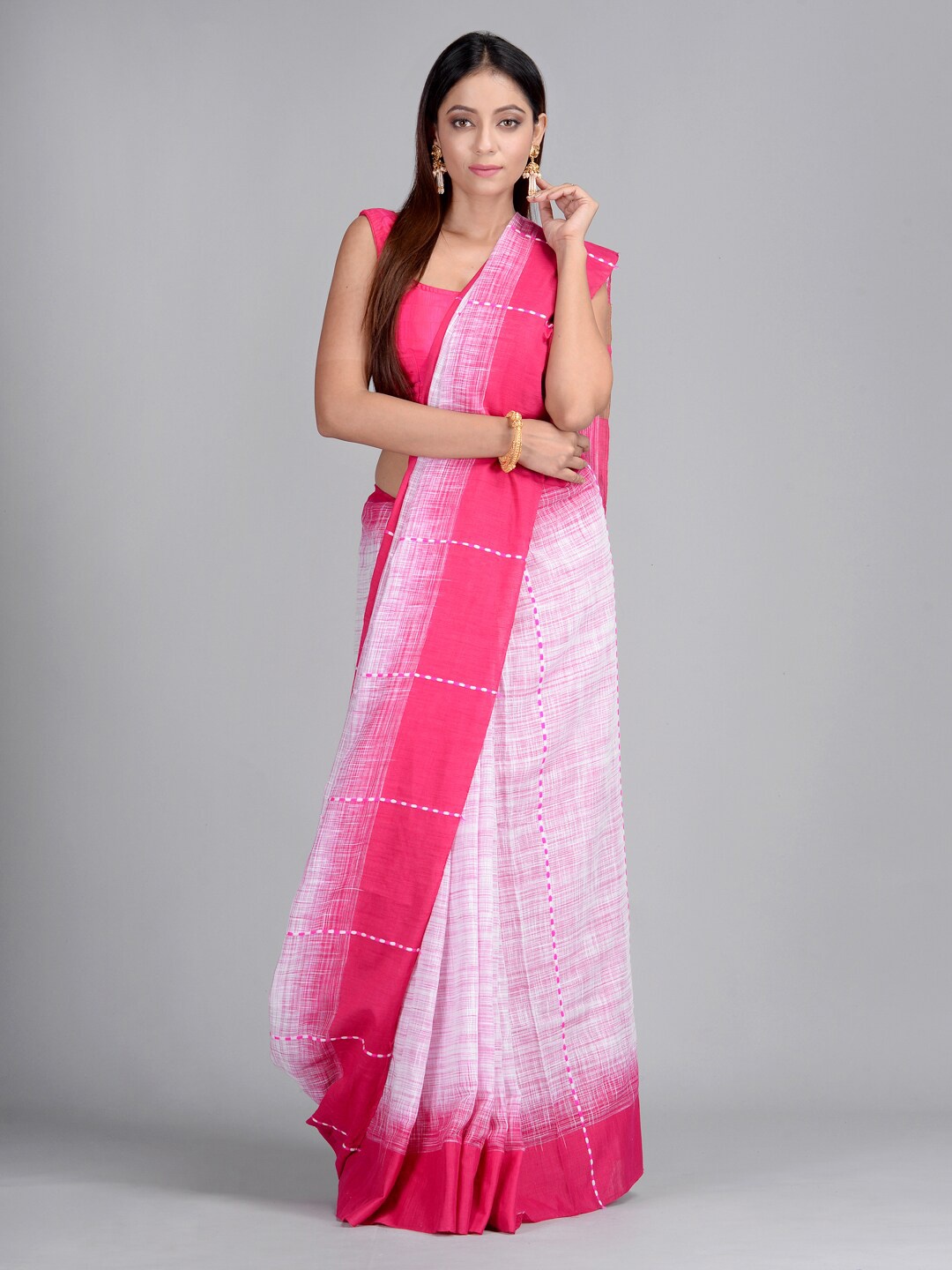 

Mitera Red & White Pure Cotton Colourblocked Taant Saree