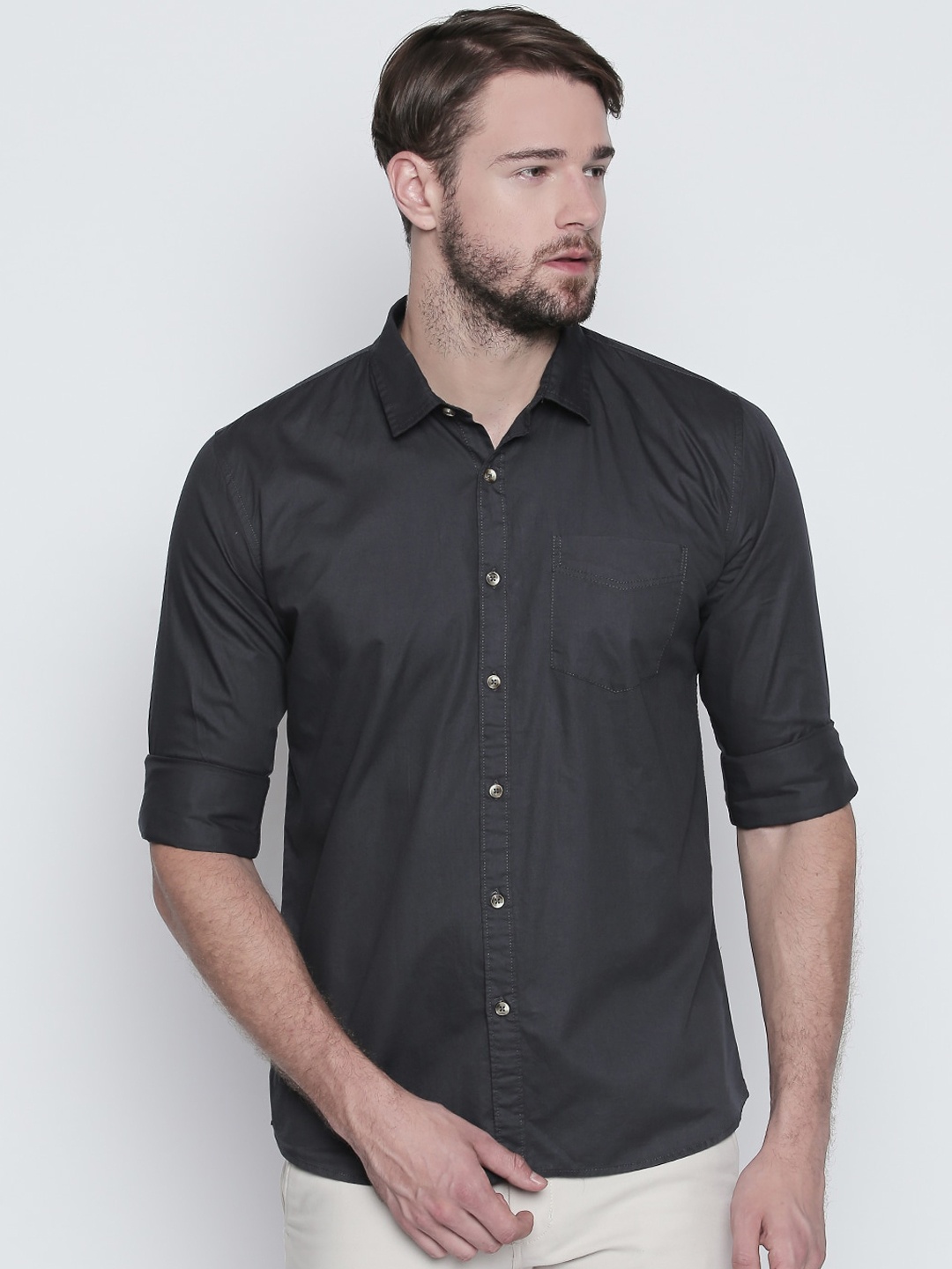

ROLLER FASHIONS Men Black Slim Fit Solid Casual Shirt