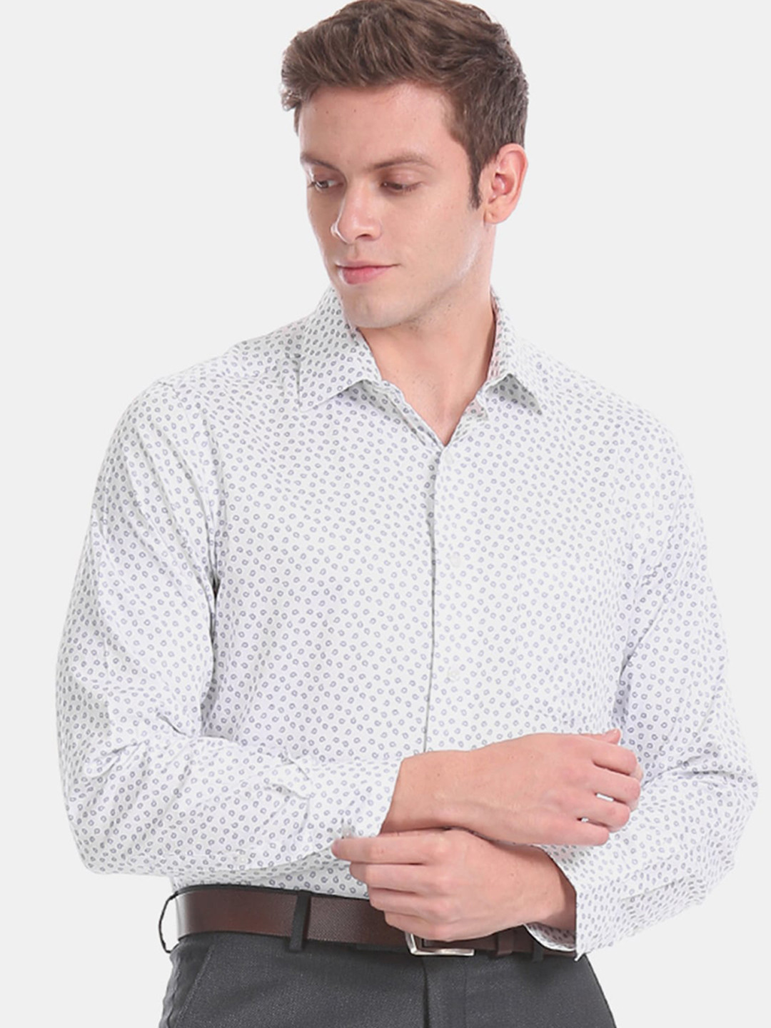 

Arrow Men White & Grey Regular Fit Printed Formal Shirt