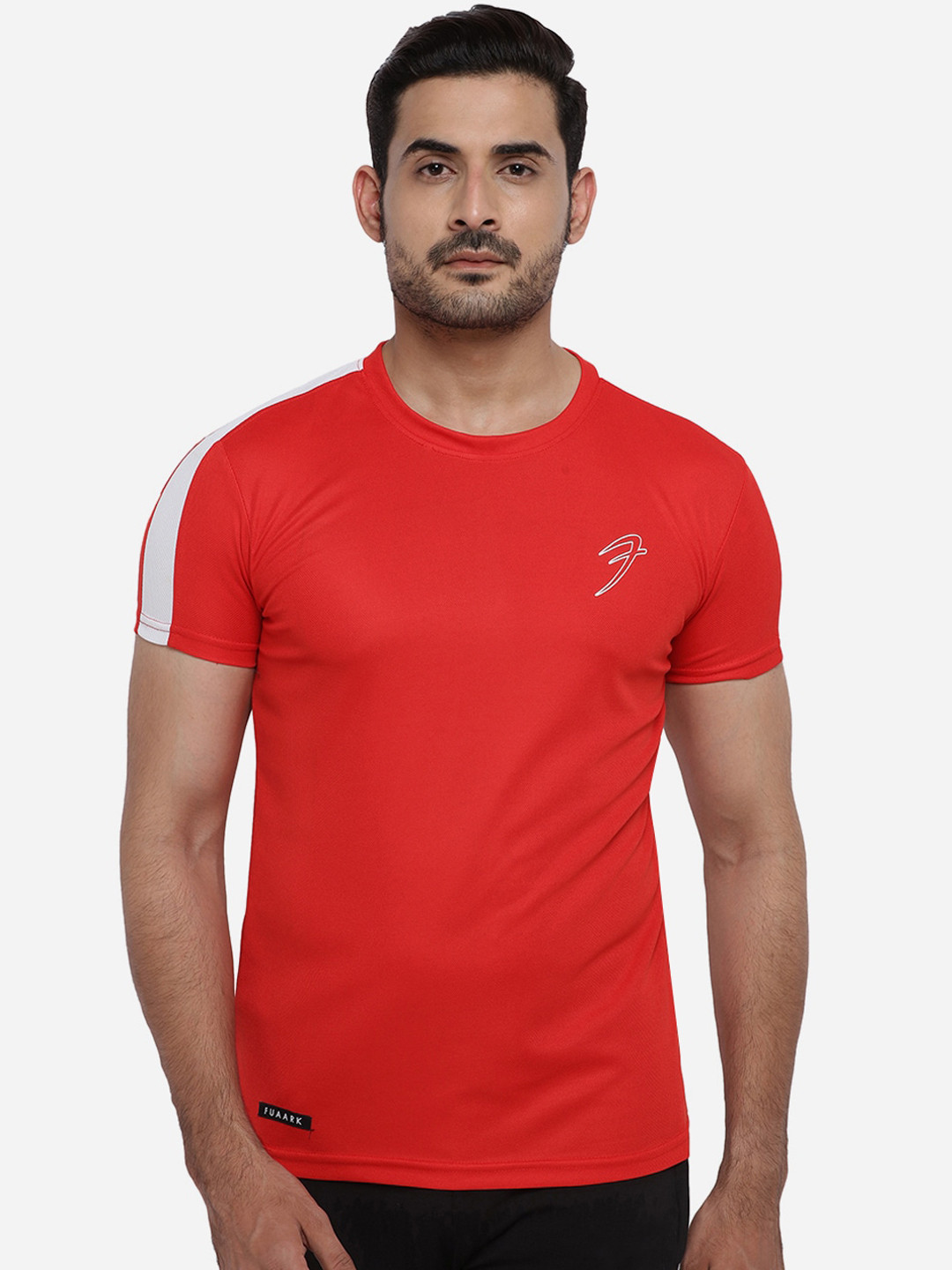 

FUAARK Men Red Solid Round Neck T-shirt