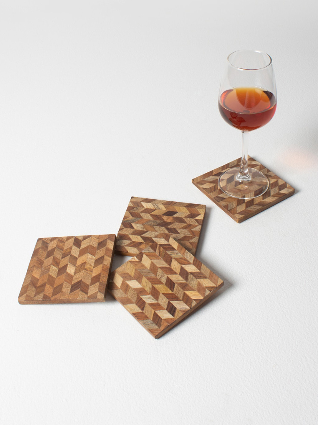 

CASA DECOR Set Of 4 Brown Geometric Print Wooden Coasters