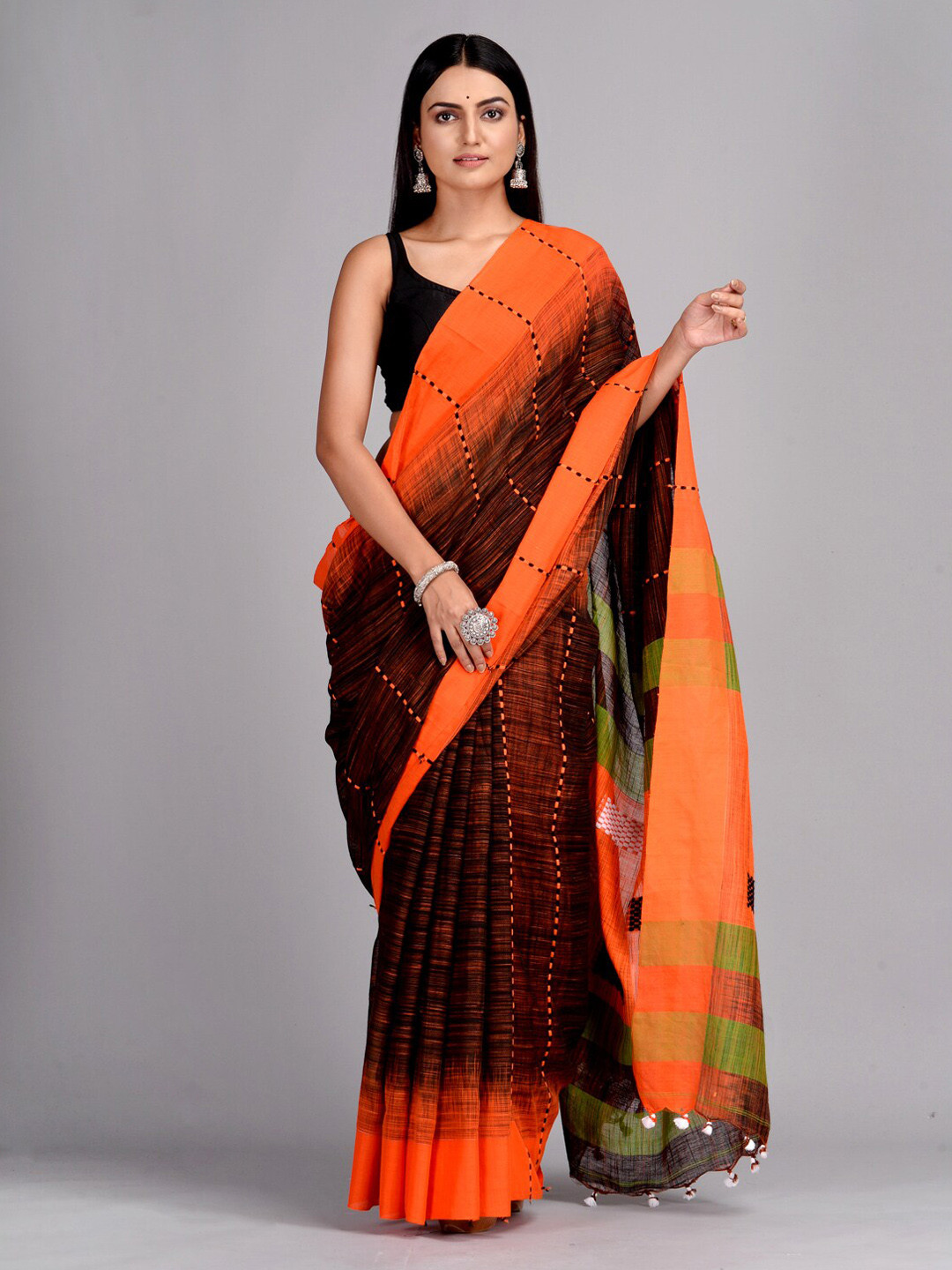 

Mitera Black & Orange Pure Cotton Woven Design Taant Saree