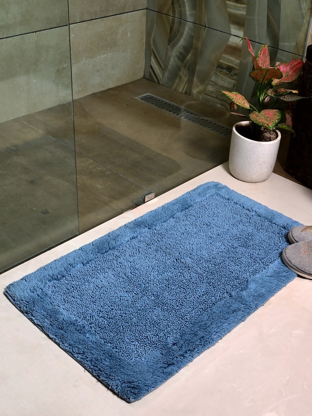 

AVI Living Blue 2500 GSM Anti Skid Bath Mat