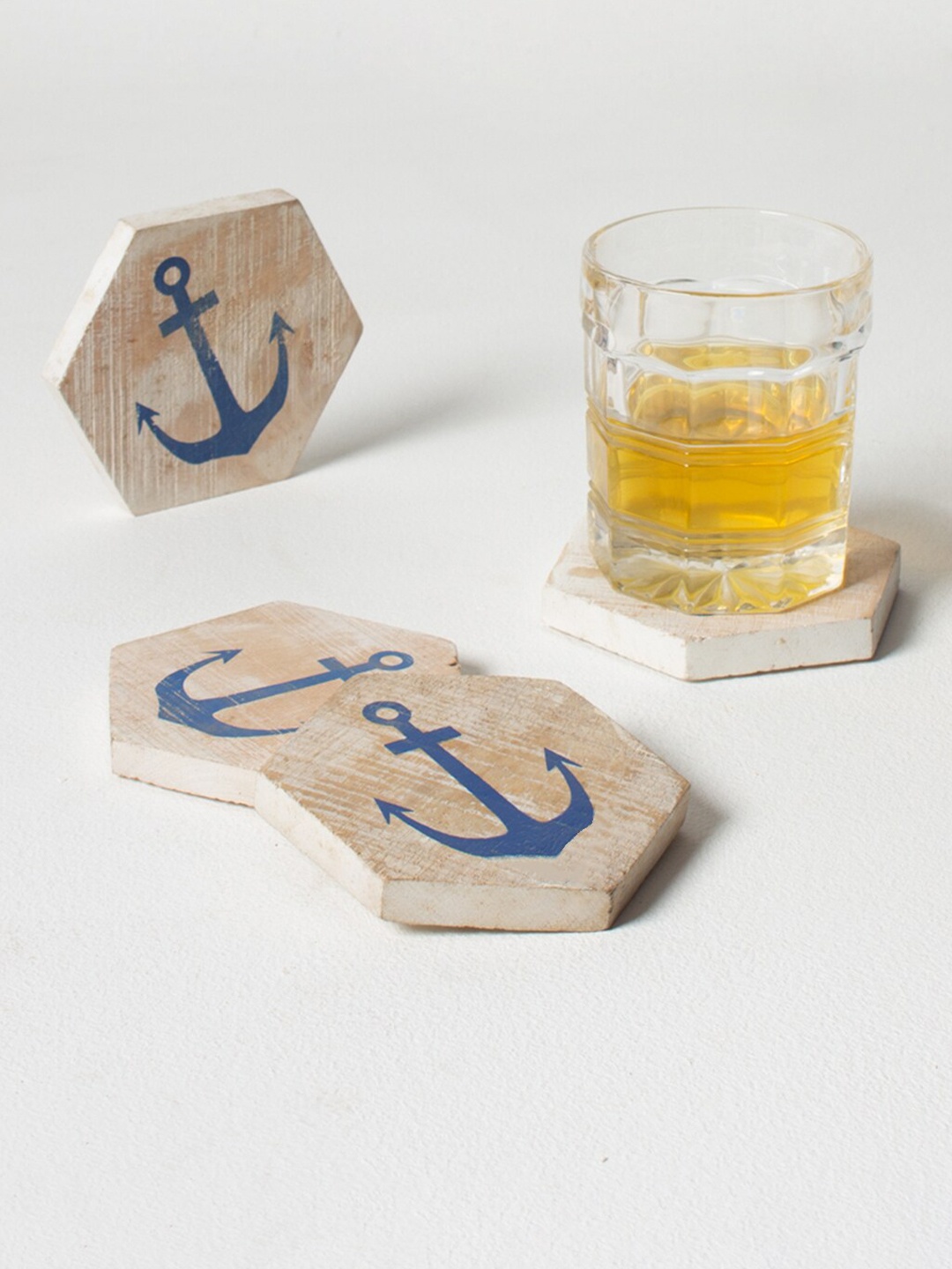 

CASA DECOR Set Of 4 Cream & Blue Printed Sustainable Wooden Coasters
