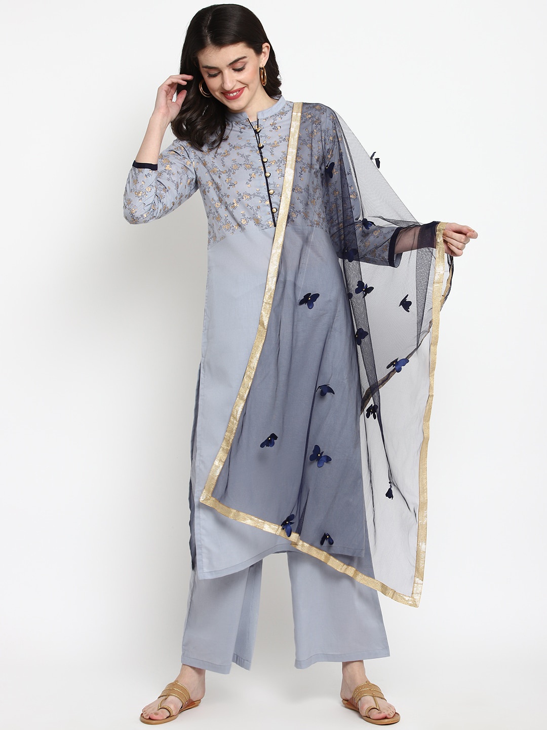 

Tulsattva Women Grey Printed Kurta with Palazzos & Dupatta