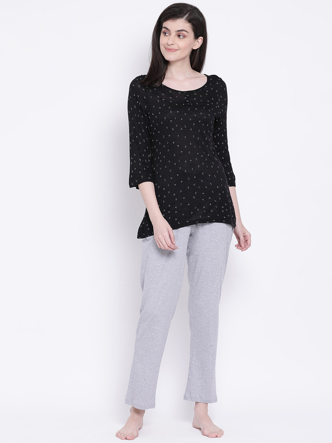 

Clovia Women Black & Grey Night Suit