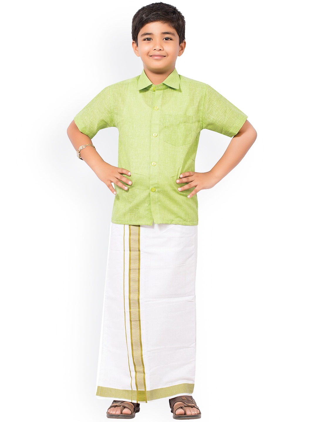 

Thangamagan Boys Green & White Solid Shirt and Veshti
