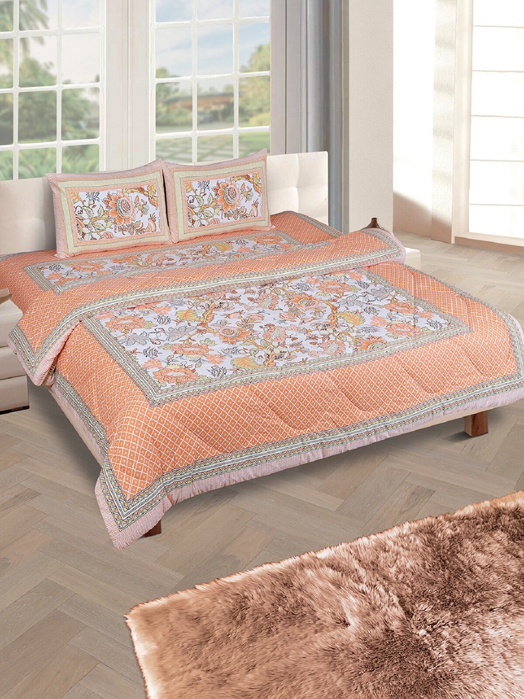 

ROMEE Orange & White Floral Reversible Quilt With King Size Bedsheet & 2 Pillow Covers, Peach