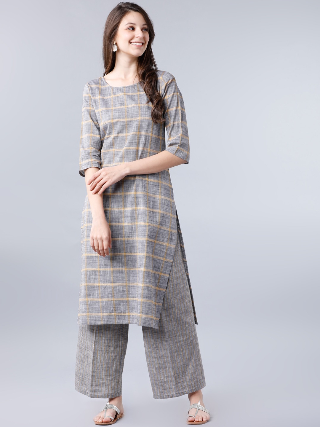 

Vishudh Women Grey Printed Kurta with Palazzos