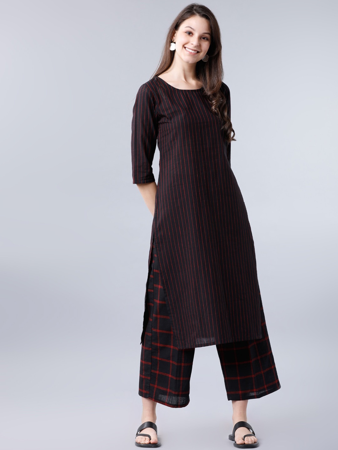 

Vishudh Women Black & Red Striped A-Line Kurta