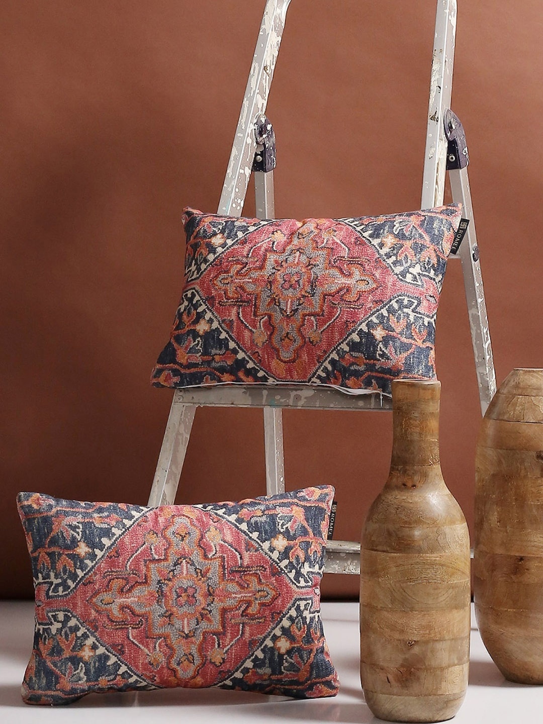 

ROMEE Set of 2 Peach-Coloured & Grey Chenille Texture Cushion Covers