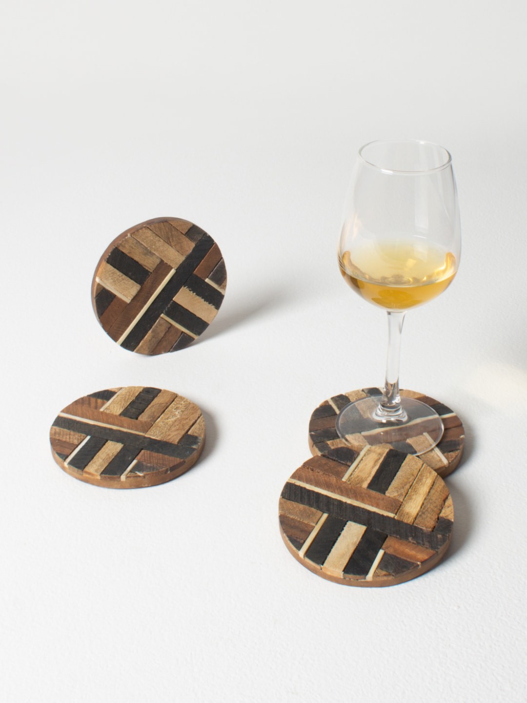 

Casa Decor 4 Pieces Brown & Black Vintage Wood Mosaic Coasters