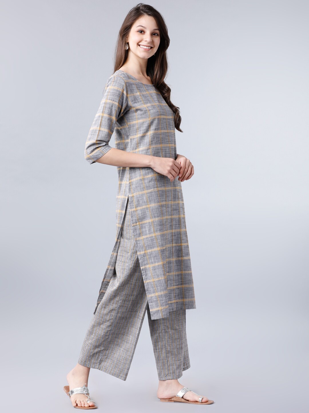 

Vishudh Women Grey & Yellow Checked Straight Kurta
