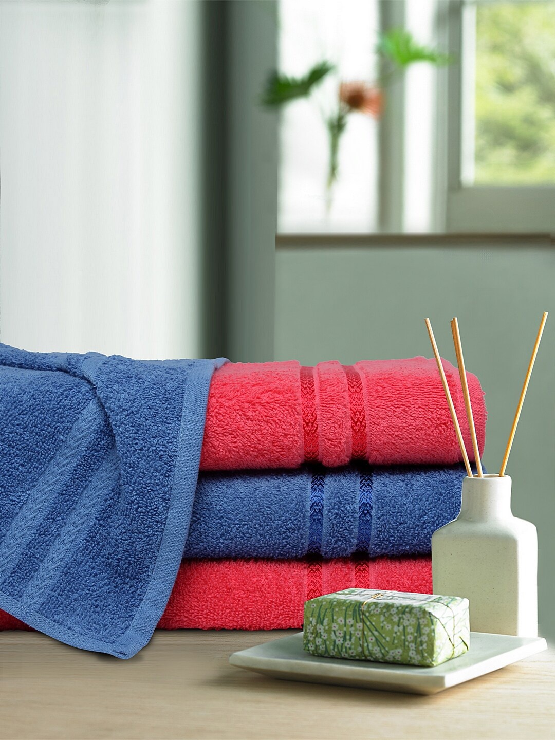 

CORE Designed by SPACES Set Of 4 Solid 380 GSM Bath Towels, Blue